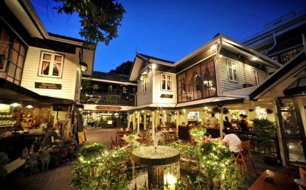 Silom Village Inn Bangkok Ngoại thất bức ảnh