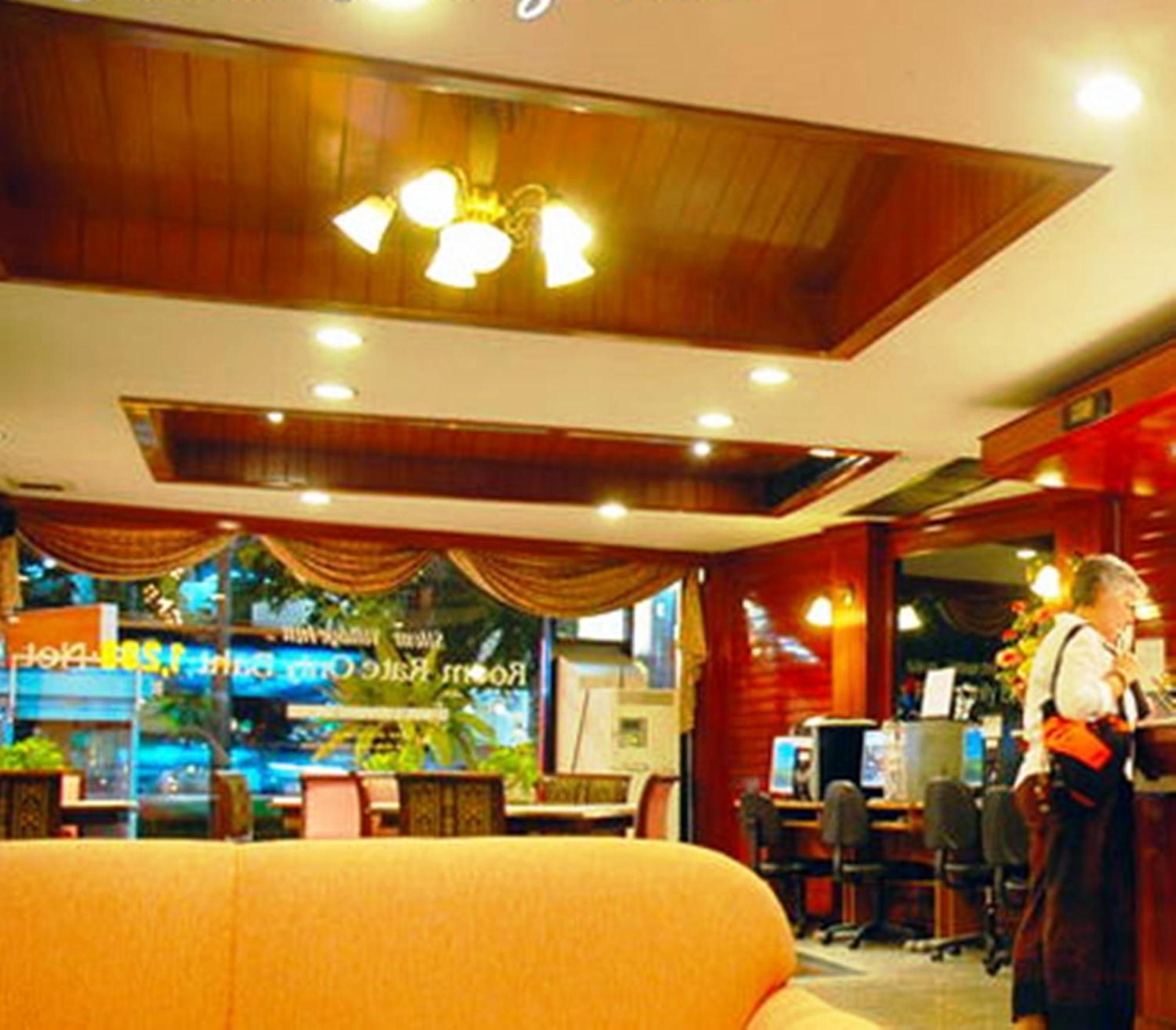 Silom Village Inn Bangkok Ngoại thất bức ảnh