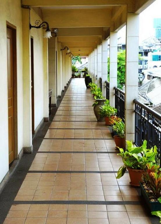 Silom Village Inn Bangkok Phòng bức ảnh