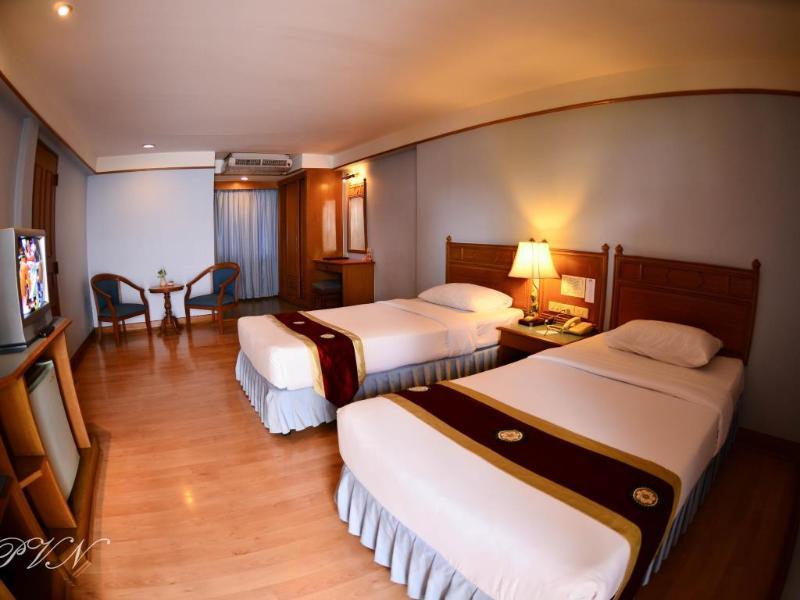 Silom Village Inn Bangkok Ngoại thất bức ảnh