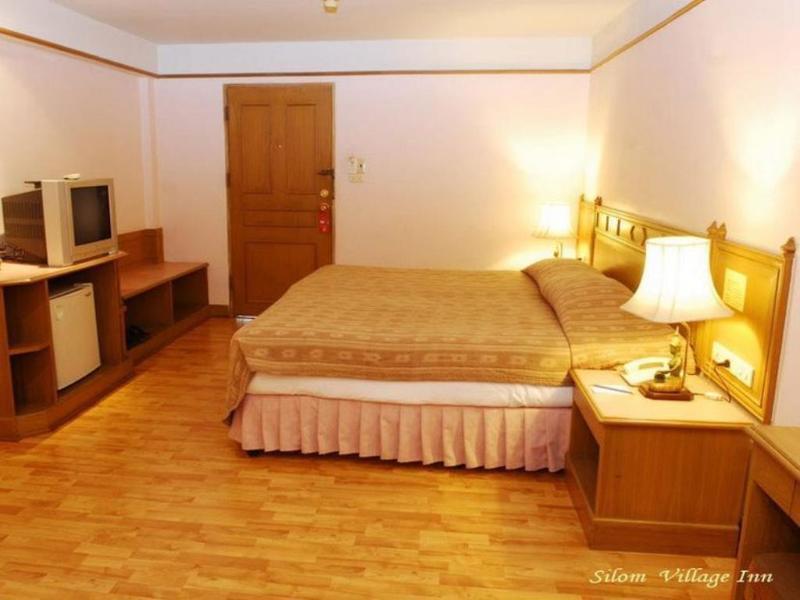 Silom Village Inn Bangkok Ngoại thất bức ảnh